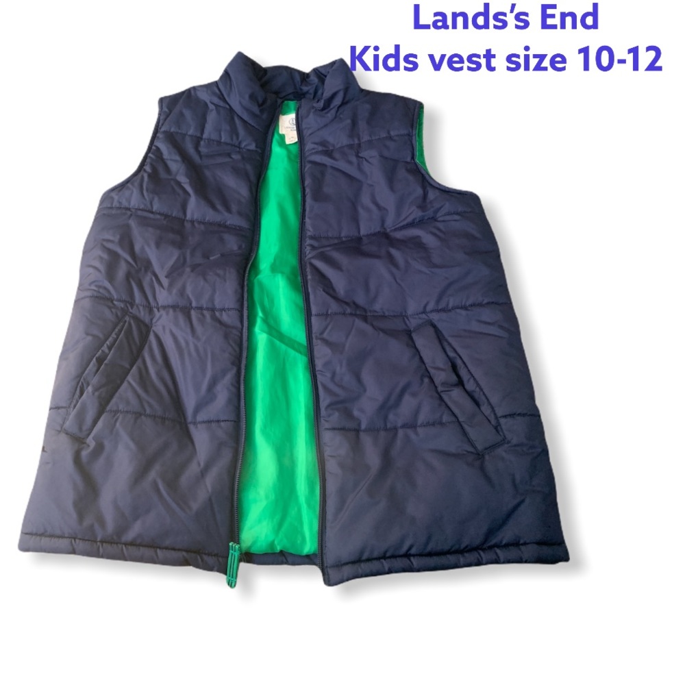 LANDS’ END KIDS VEST. Size M 10-12.